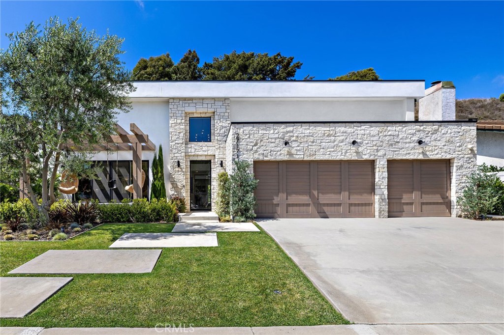 27171 Calle Delgado
