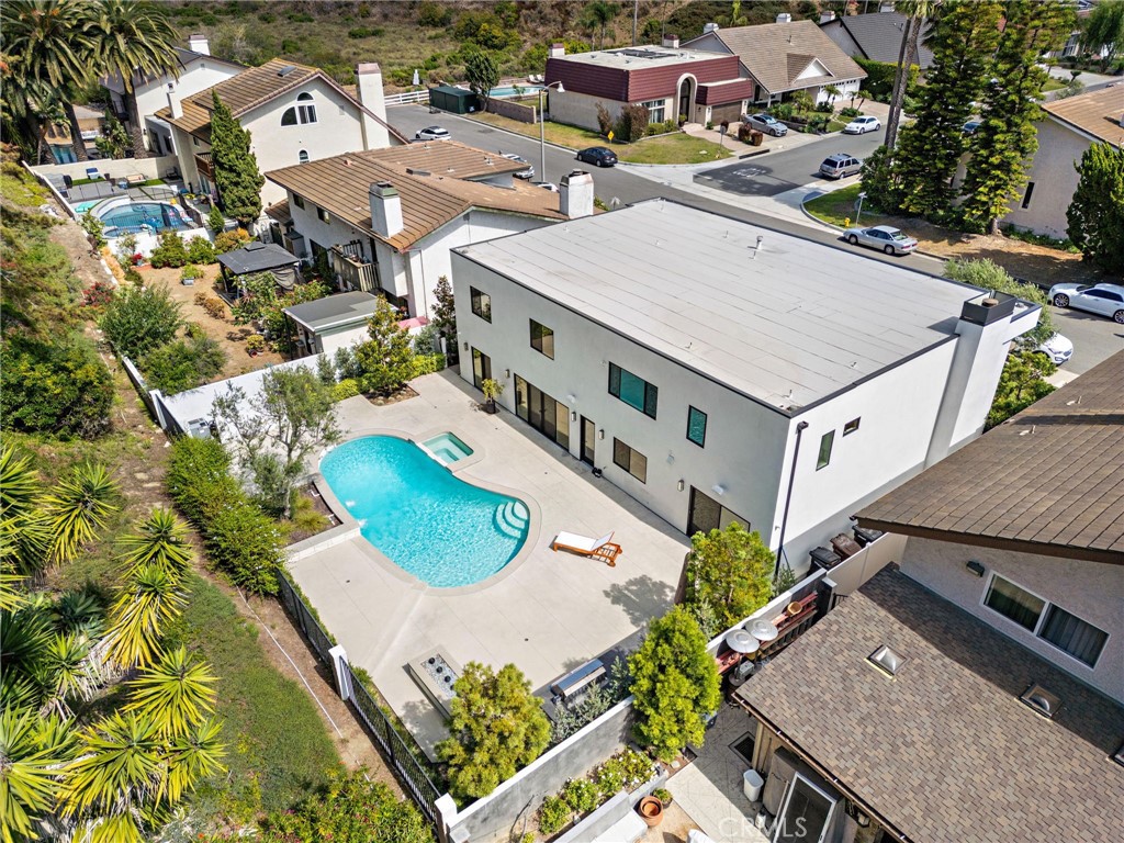 27171 Calle Delgado