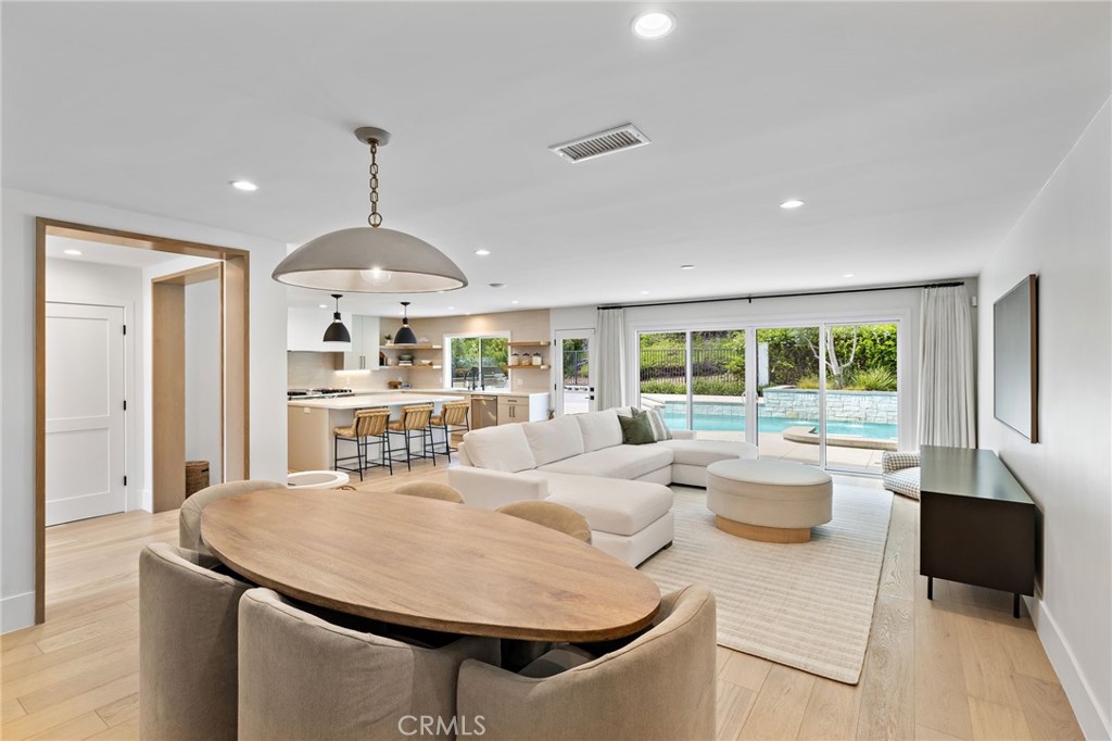27171 Calle Delgado