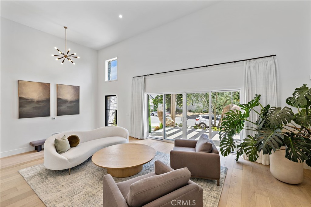 27171 Calle Delgado