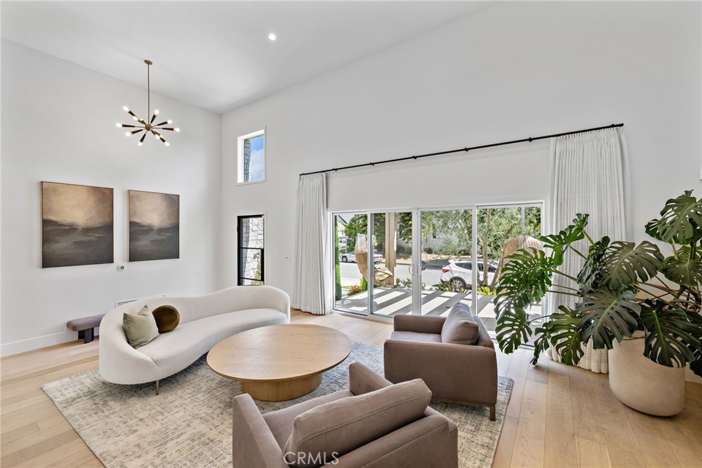27171 Calle Delgado