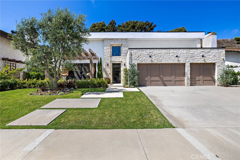 27171 Calle Delgado