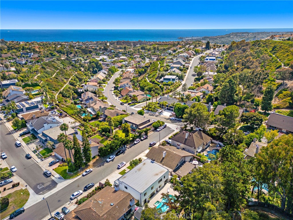 27171 Calle Delgado