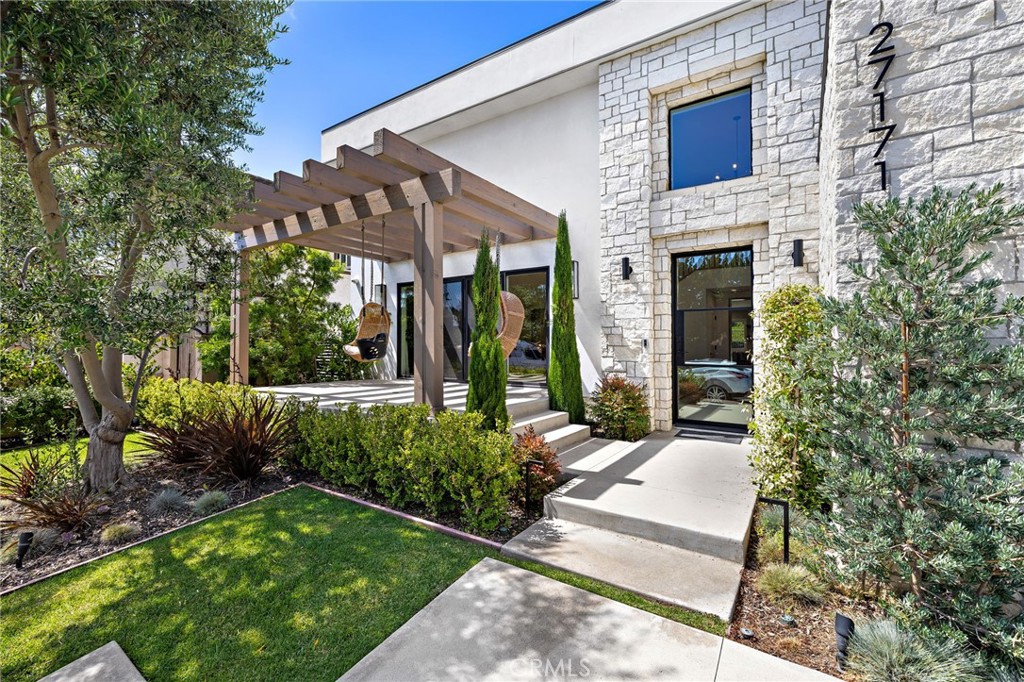 27171 Calle Delgado