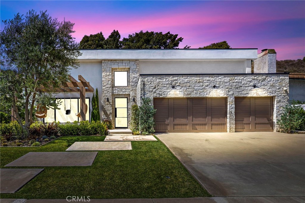 27171 Calle Delgado