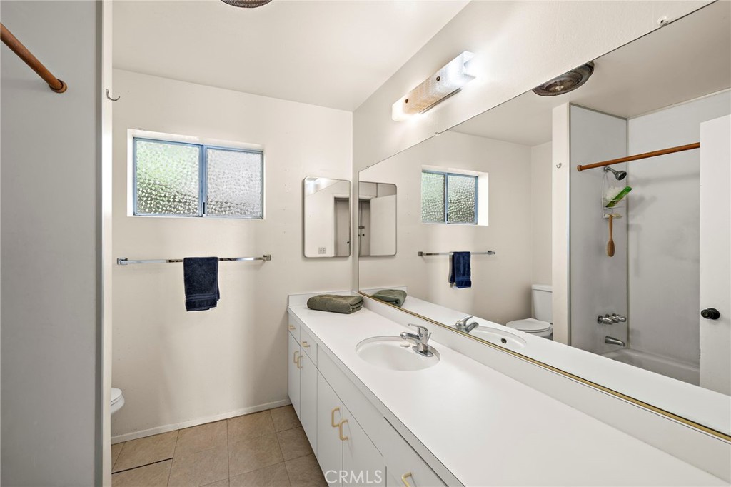 2555 Temple Hills Drive