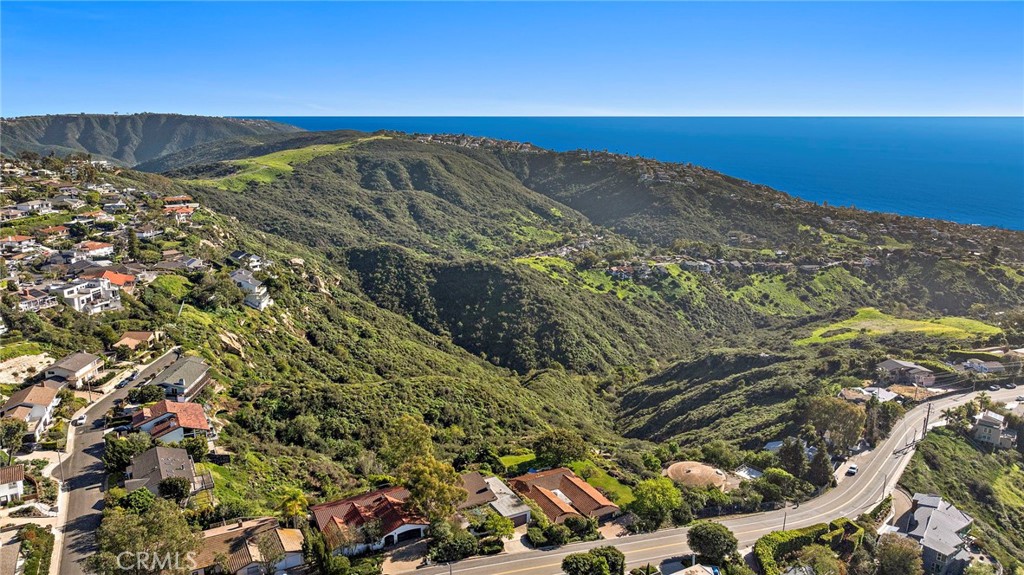 2555 Temple Hills Drive