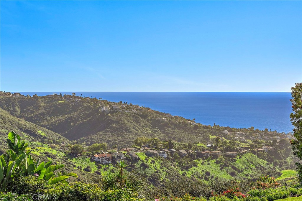 2555 Temple Hills Drive