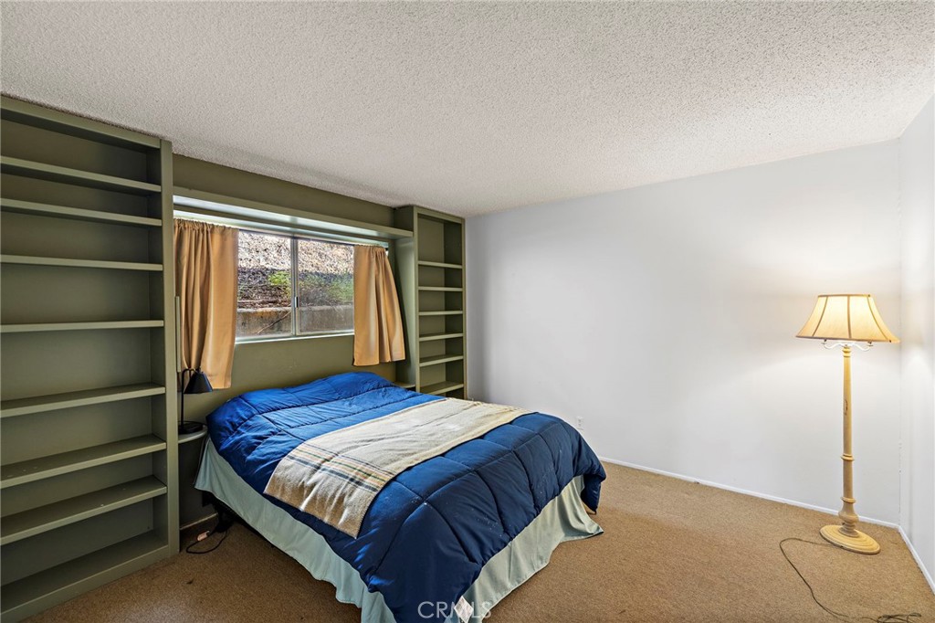 2555 Temple Hills Drive