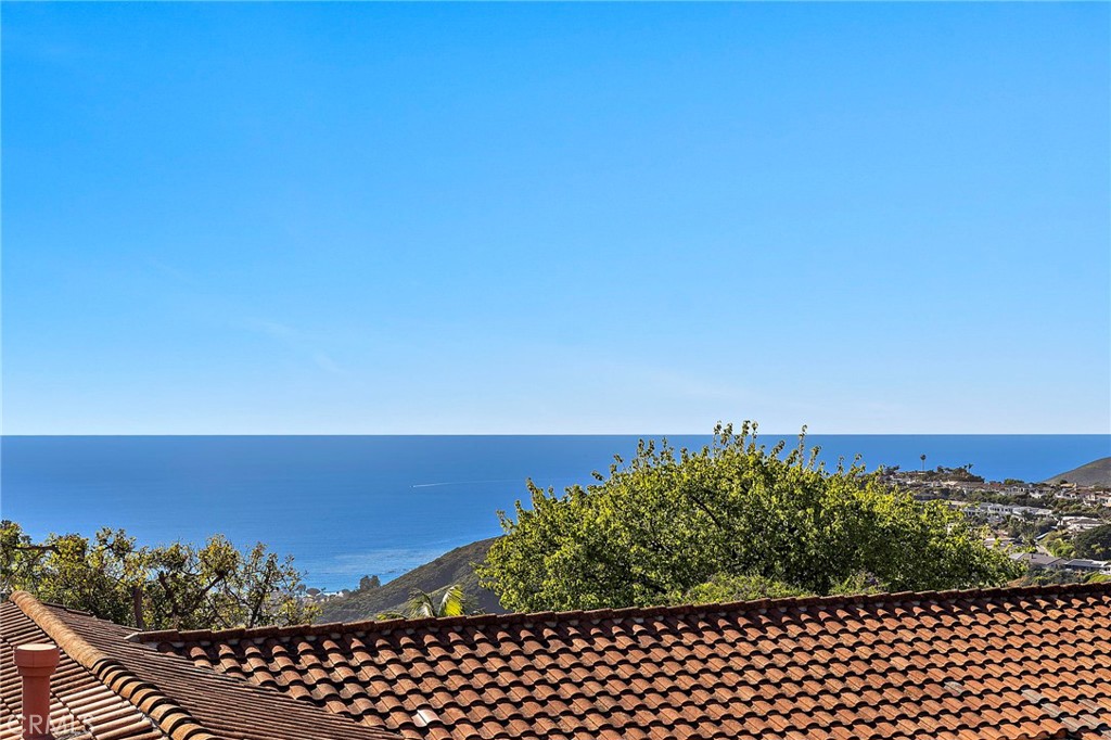 2555 Temple Hills Drive