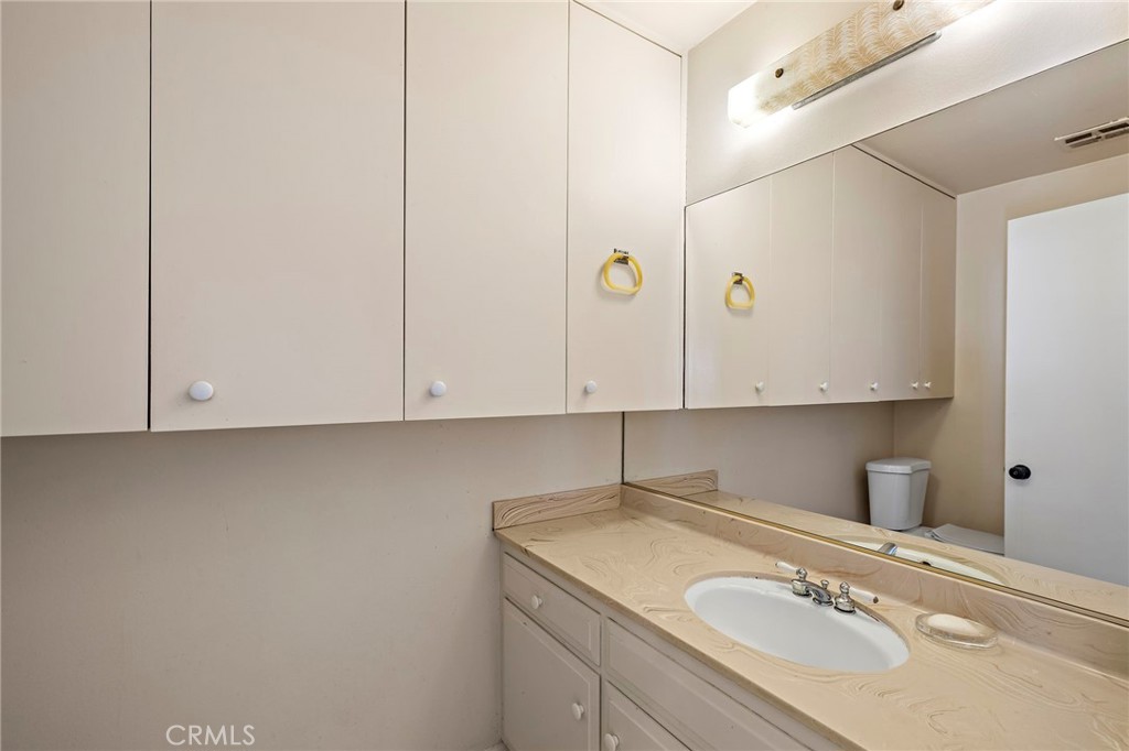 2555 Temple Hills Drive