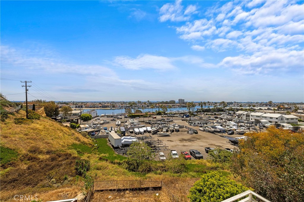 2209 Cliff Drive