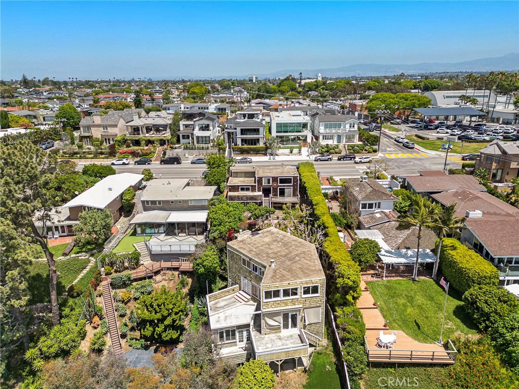2209 Cliff Drive