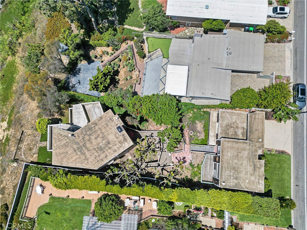 2209 Cliff Drive