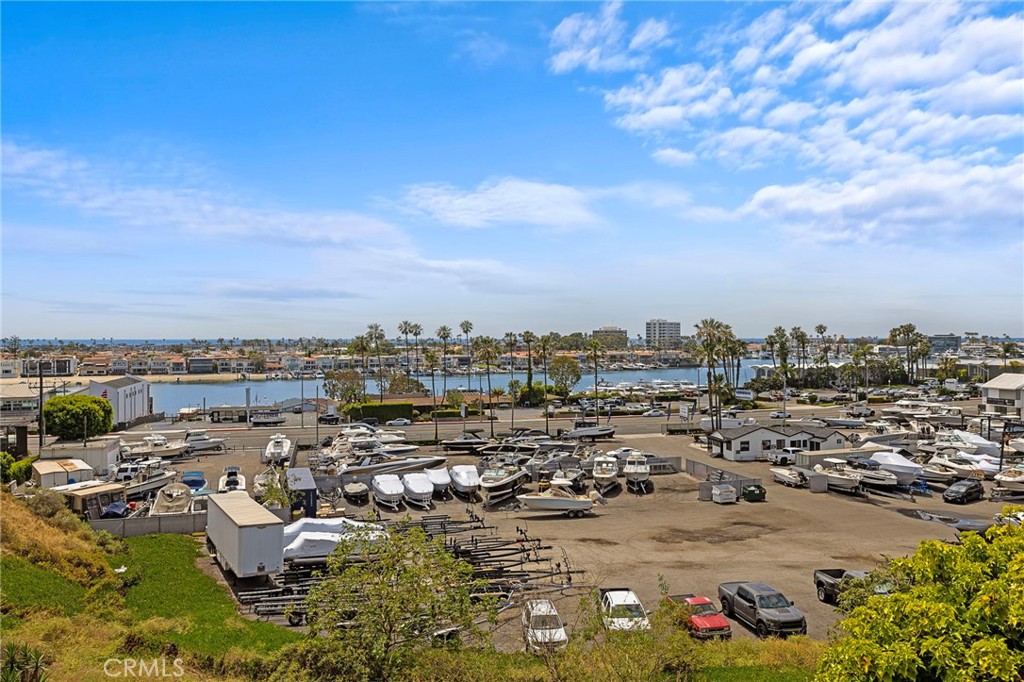 2209 Cliff Drive