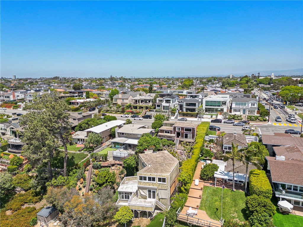 2209 Cliff Drive