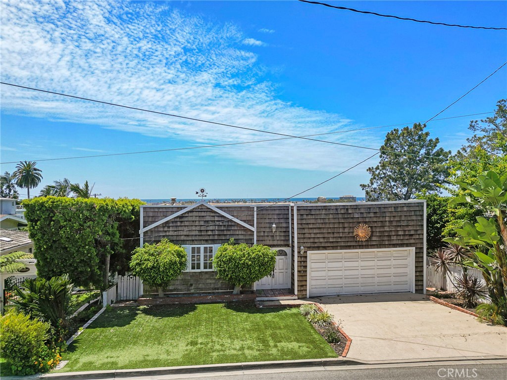 2209 Cliff Drive