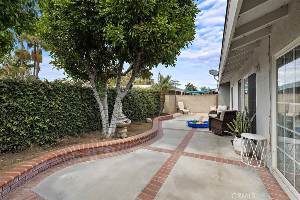 2435 Marseilles Way