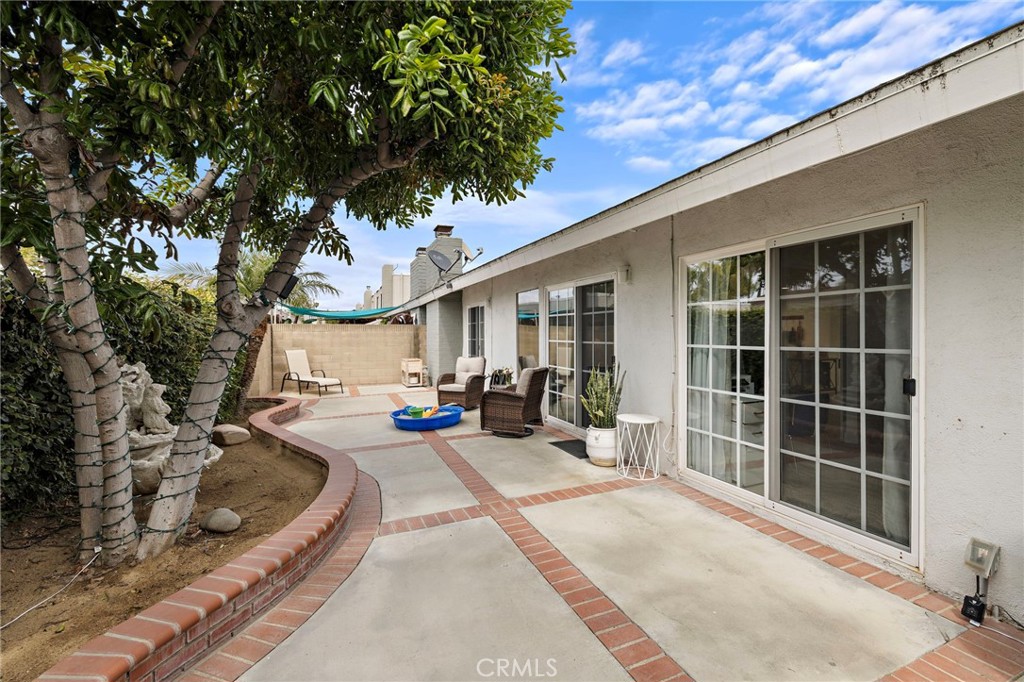 2435 Marseilles Way