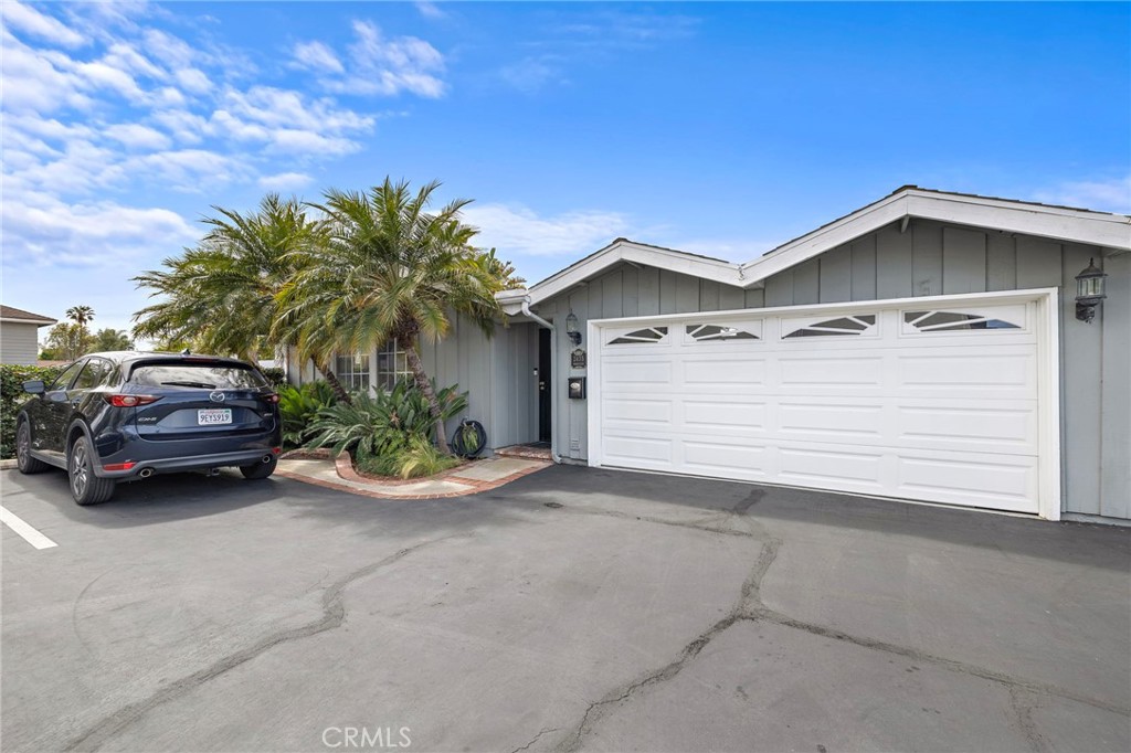 2435 Marseilles Way
