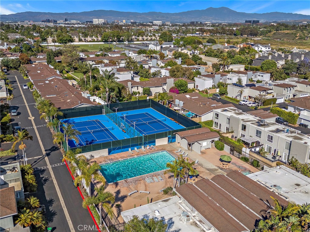 2435 Marseilles Way