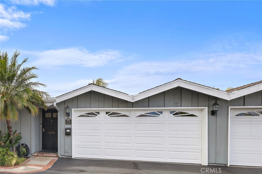 2435 Marseilles Way