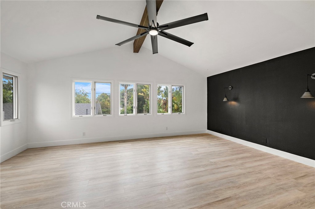 252 E 19th Street