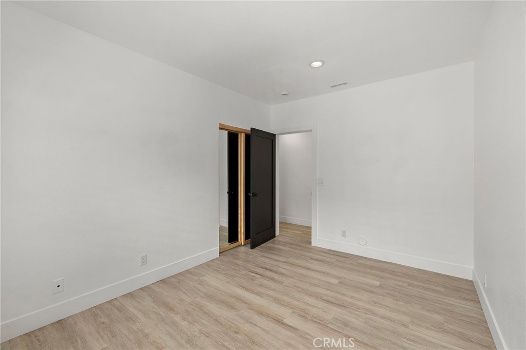 252 E 19th Street