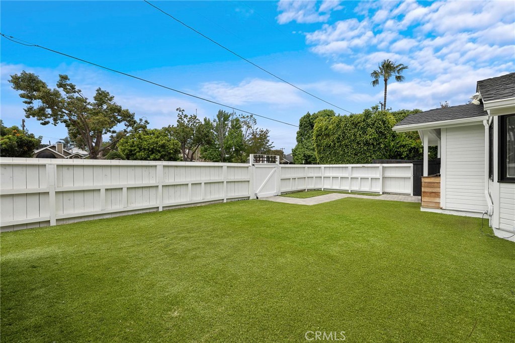 252 E 19th Street