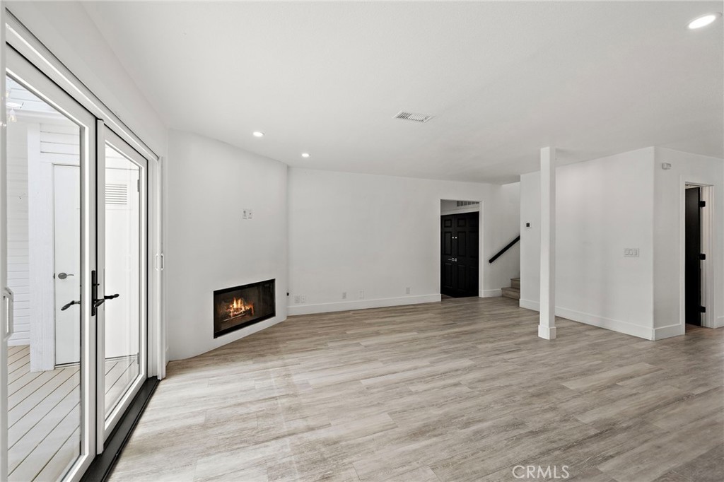252 E 19th Street