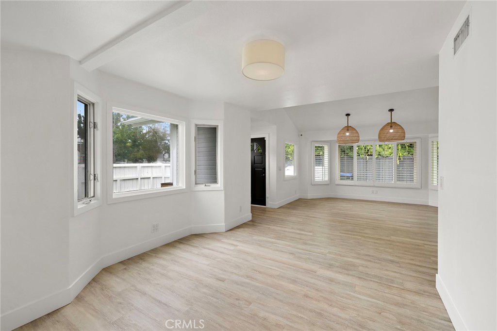 252 E 19th Street