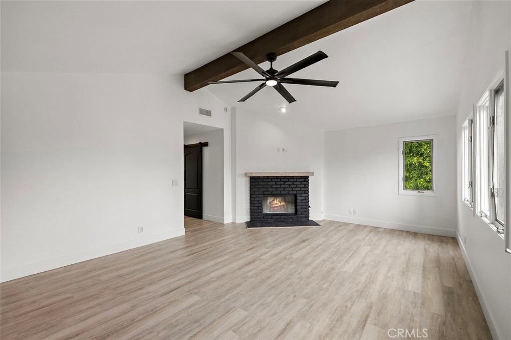 252 E 19th Street
