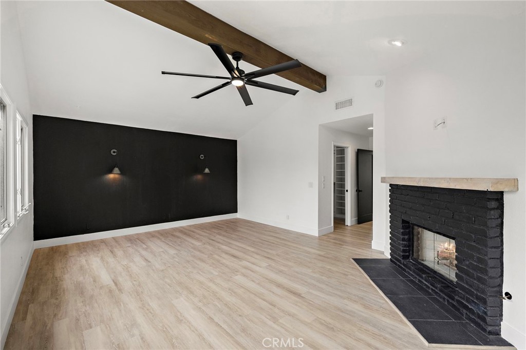 252 E 19th Street
