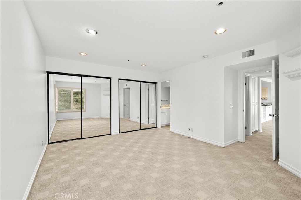 950 Cagney Lane 201