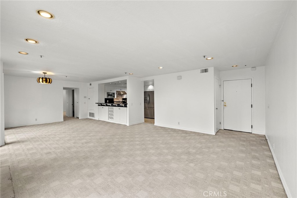 950 Cagney Lane 201
