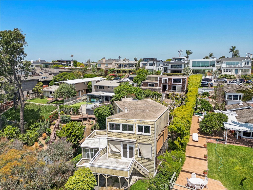 2209 Cliff Drive