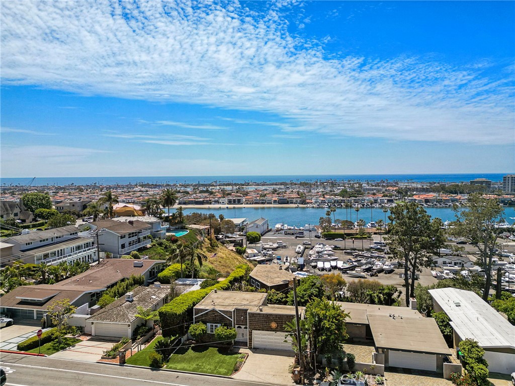 2209 Cliff Drive
