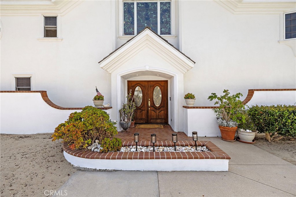 1444 W Bay Avenue