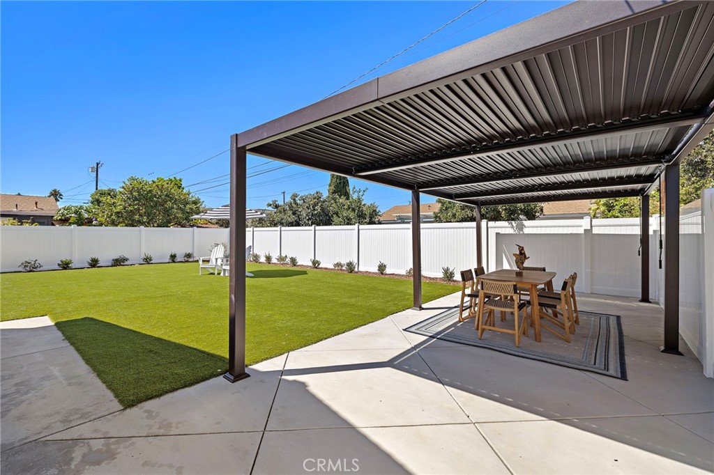 674 Senate Street