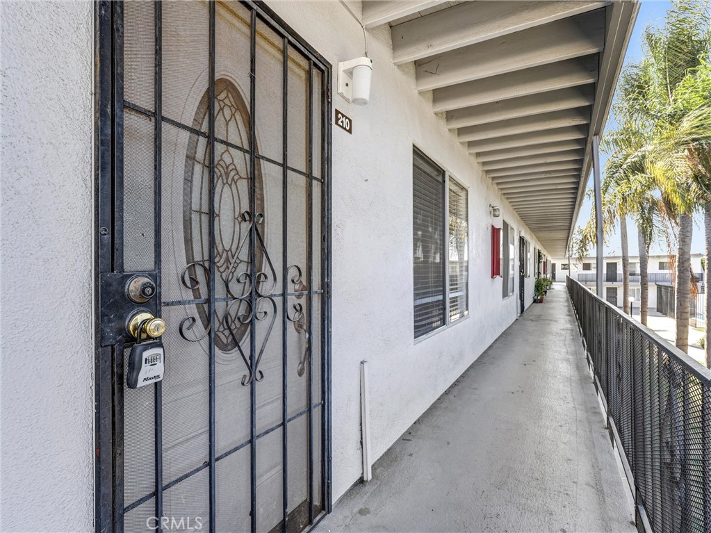 5530 Ackerfield Avenue 210
