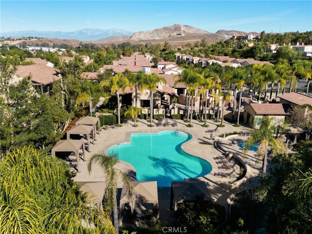 4452 Owens Street Unit: 106