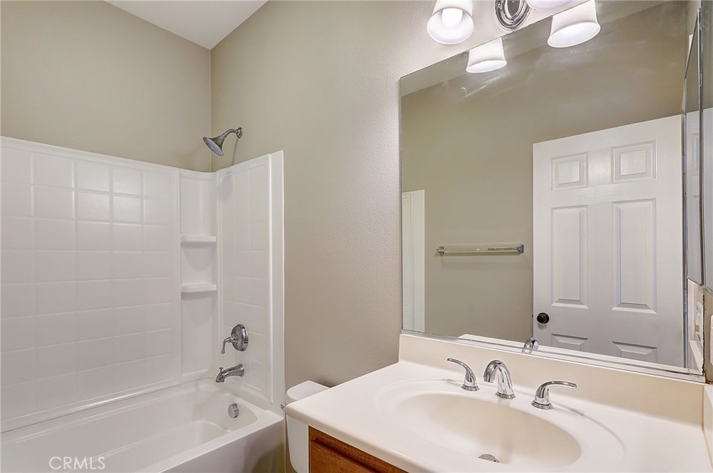 4452 Owens Street Unit: 106