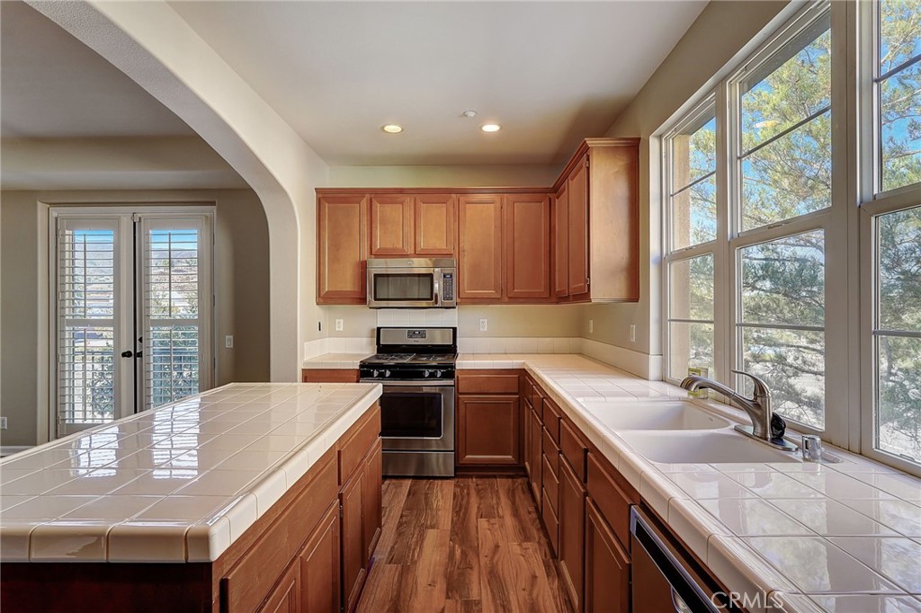 4452 Owens Street Unit: 106