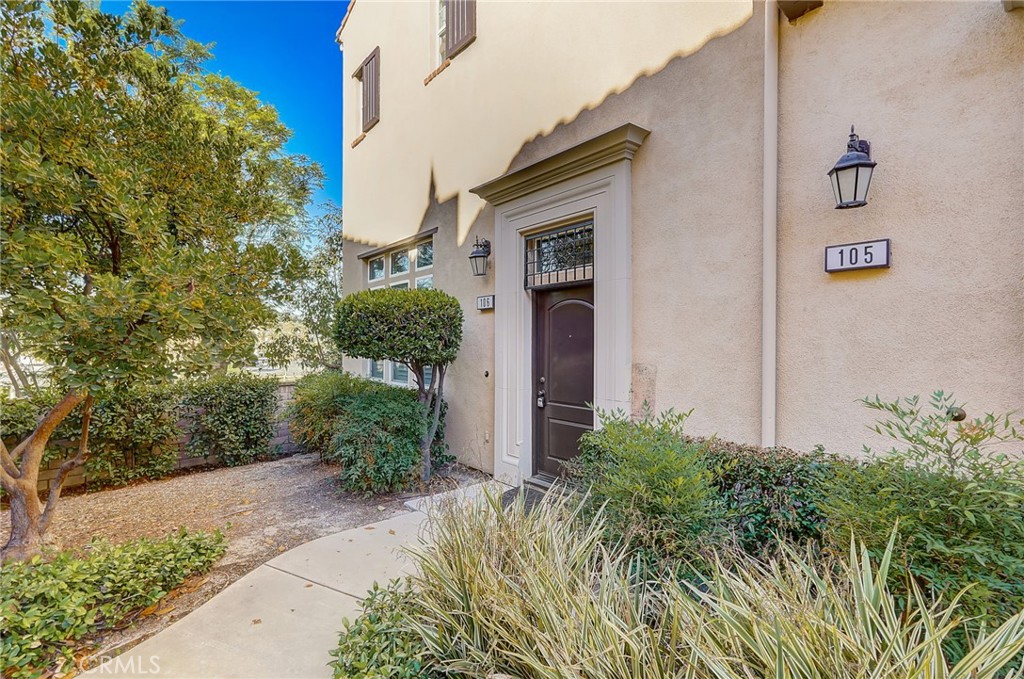 4452 Owens Street Unit: 106