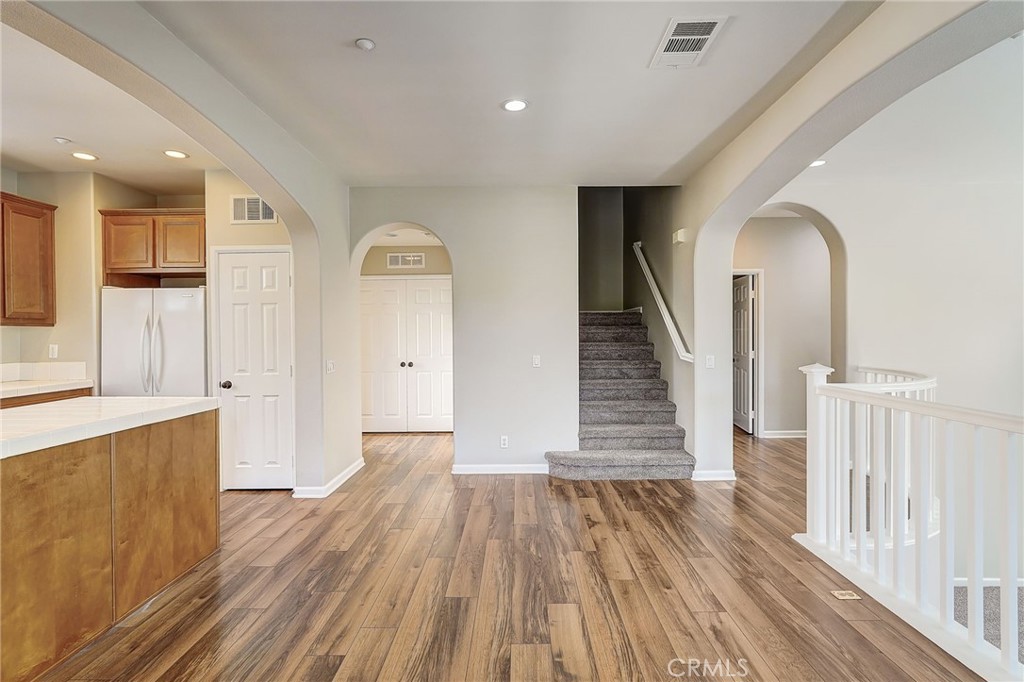 4452 Owens Street Unit: 106