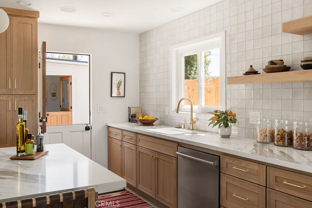 3254 Washington Avenue