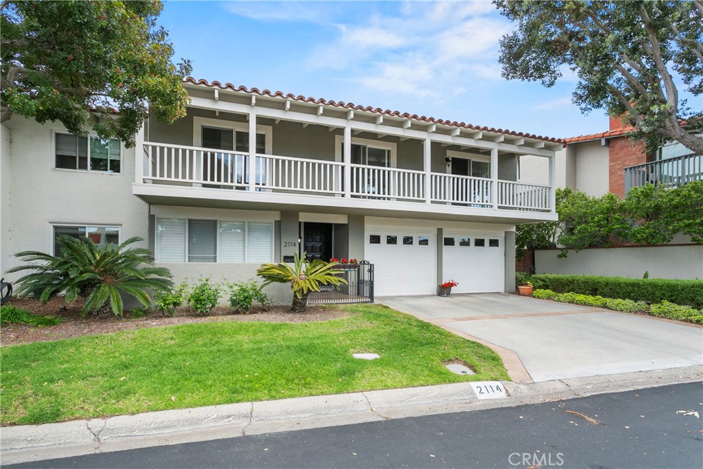 2114 Vista Entrada