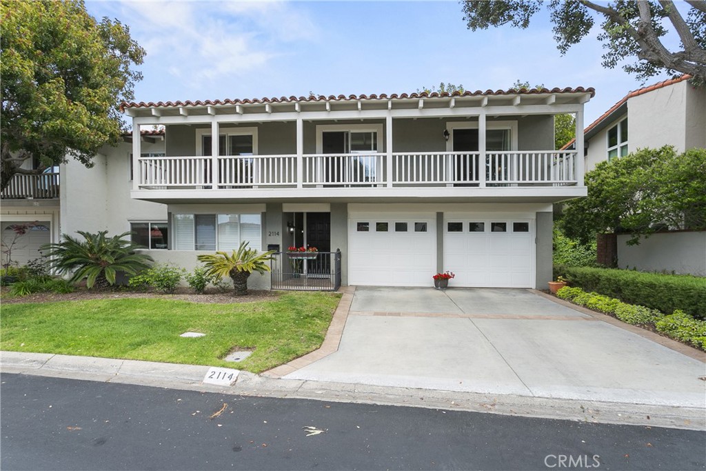 2114 Vista Entrada