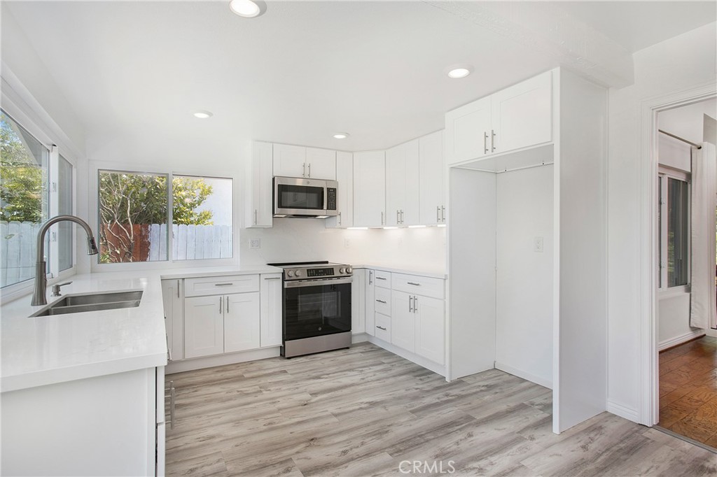 2220 Port Aberdeen Place