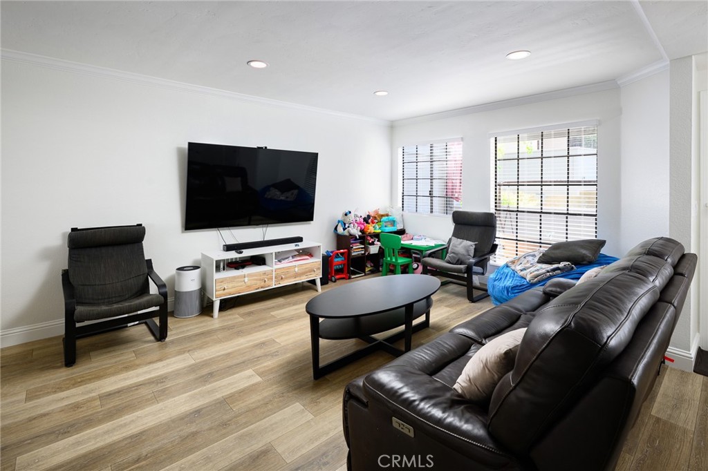 27286 Avenida De La Plata 141